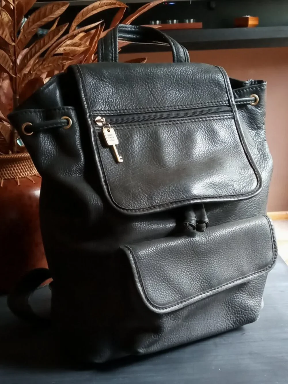 Nice Vintage Fossil Classic Black Pebbled Leather Backpack/Purse Weekender Bag